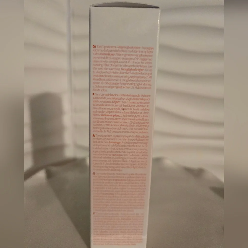 Tocobo Vita Tone Up Sun Cream - Picture 2 of 5